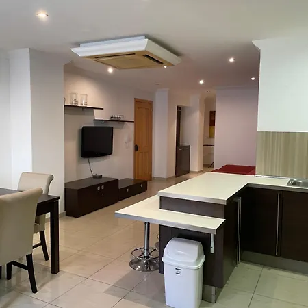 3br With Terrace And 1 Min To Sea Apartman *