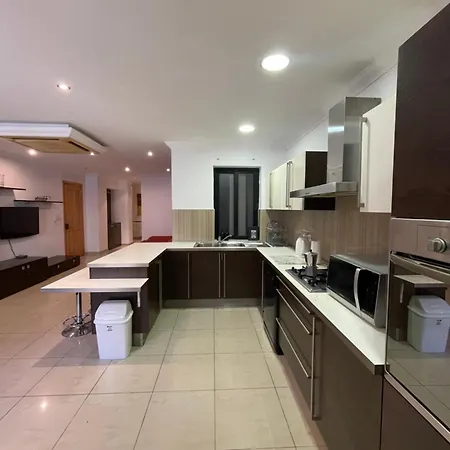 3br With Terrace And 1 Min To Sea Sliema