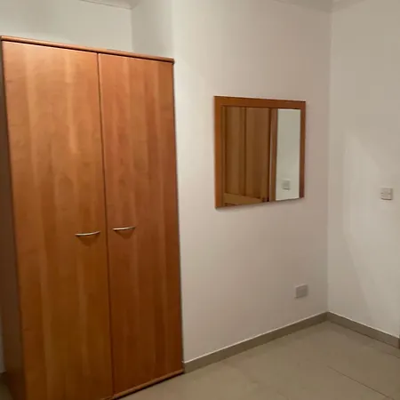 3br With Terrace And 1 Min To Sea Apartman *