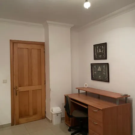 3br With Terrace And 1 Min To Sea