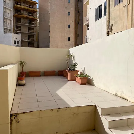 Apartman 3br With Terrace And 1 Min To Sea