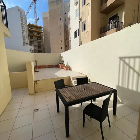 Apartamento 3br With Terrace And 1 Min To Sea